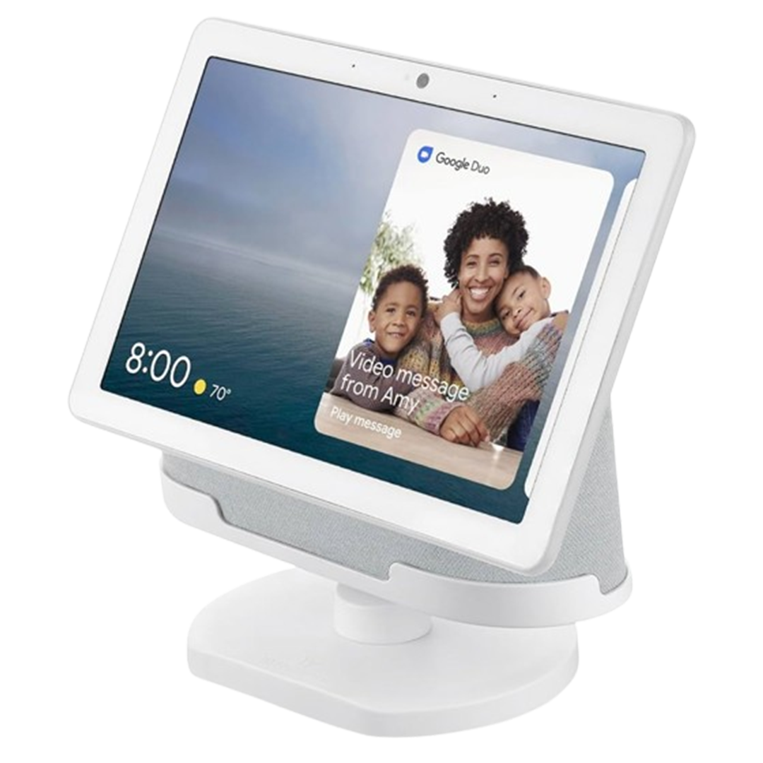 Google Nest Hub Max Best Frame displaying a heartfelt family portrait, a perfect digital photo frame for grandparents' homes.