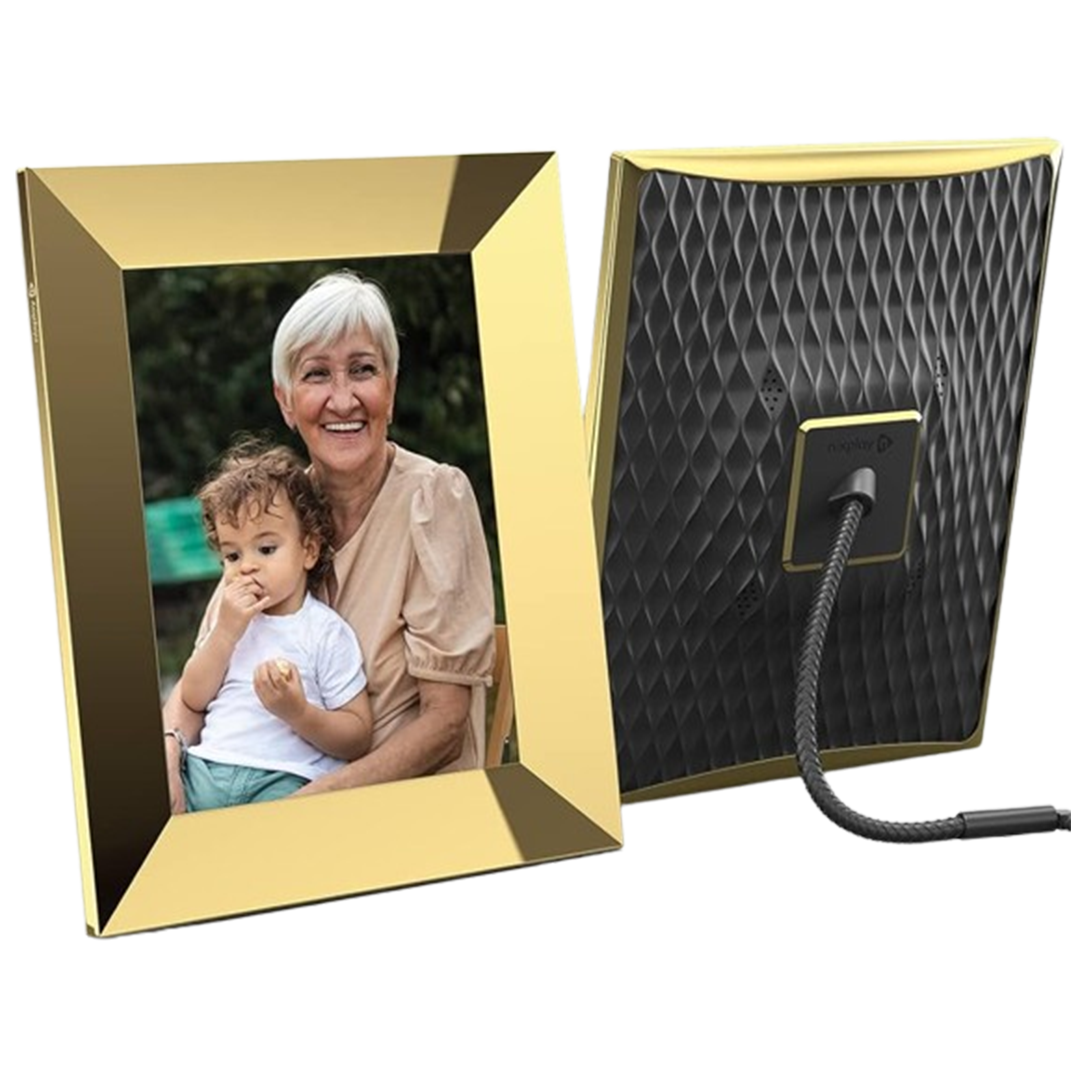 A grandmother and grandchild share a moment, beautifully captured in the Nixplay 2K Smart Best Frame, a delightful digital photo frame for grandparents.